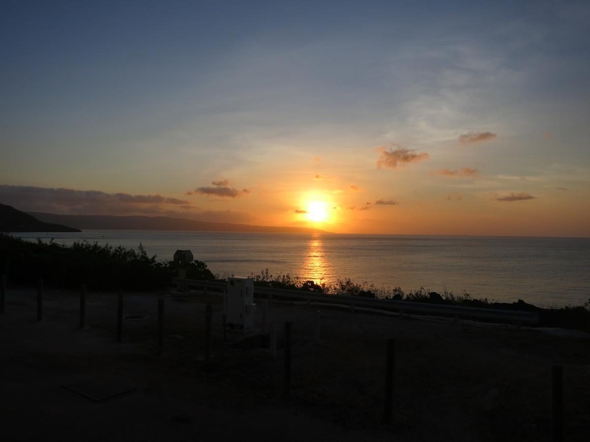 The Sunset Hotel Flying Fish Cove Exterior foto