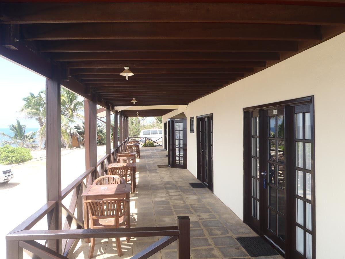 The Sunset Hotel Flying Fish Cove Exterior foto